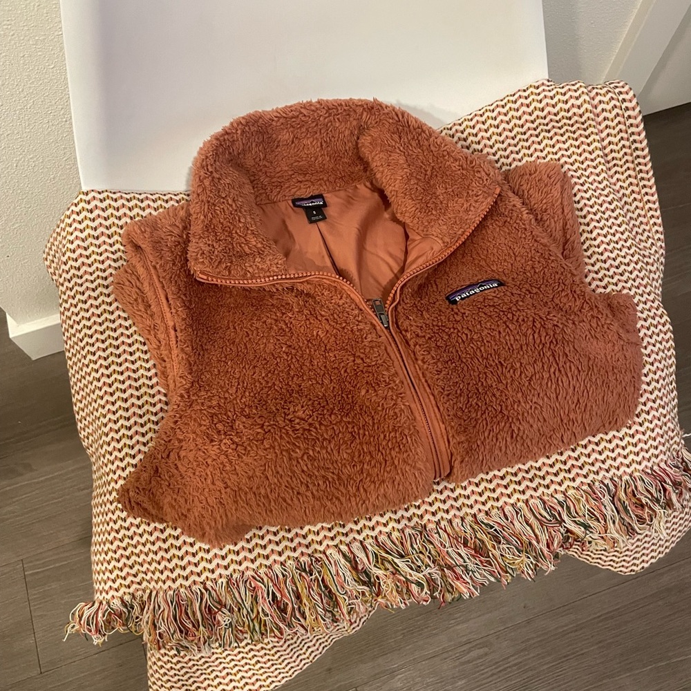 Pink Patagonia Los Gatos vest!